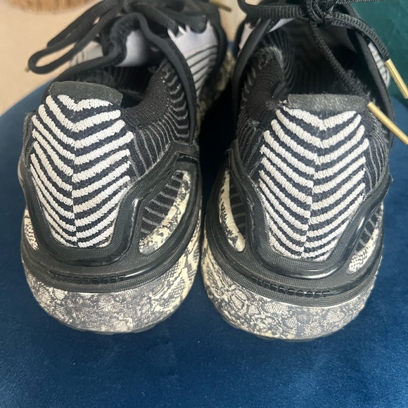 adidas Women's Stella McCartney Black and Gray Patterned Sneakers - Picture 2 of 6